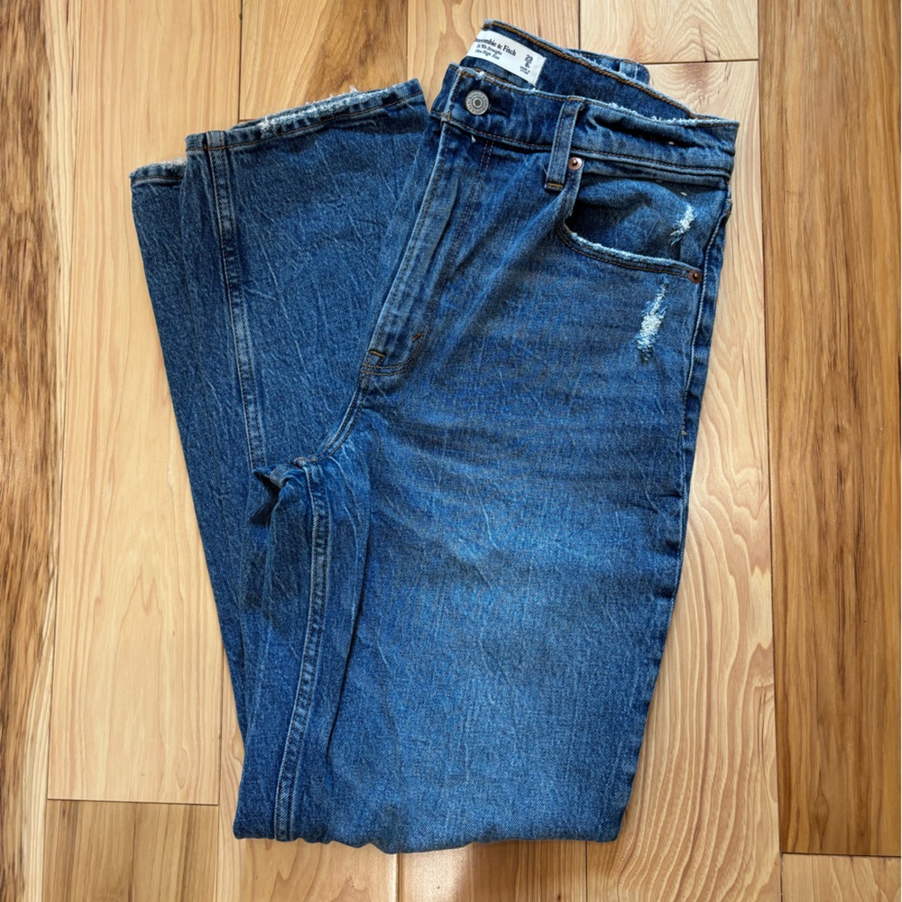 Abercrombie & Fitch 90’s Straight Ultra High Rise Jean